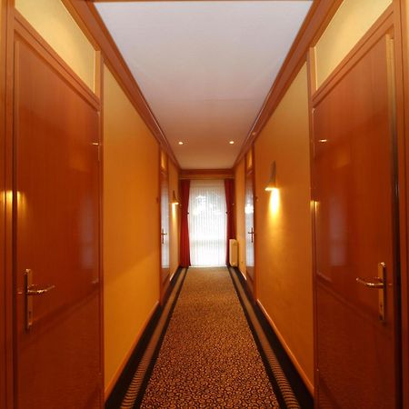 Hotel Matthias Gnarrenburg Bagian luar foto