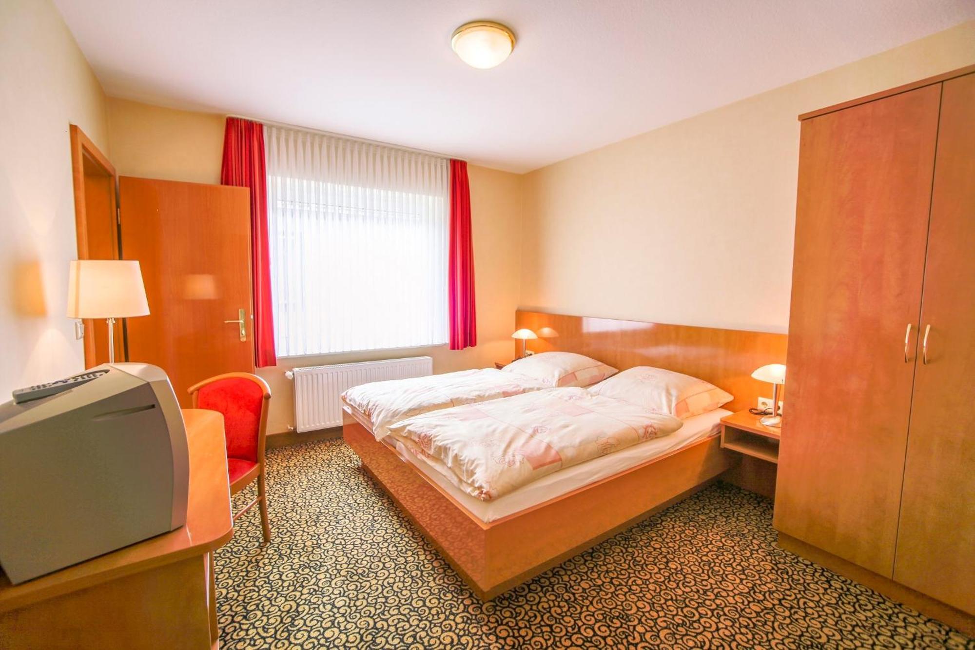 Hotel Matthias Gnarrenburg Ruang foto
