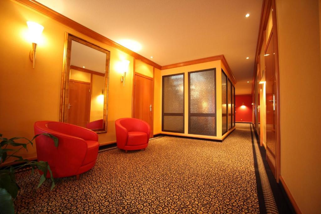 Hotel Matthias Gnarrenburg Bagian luar foto