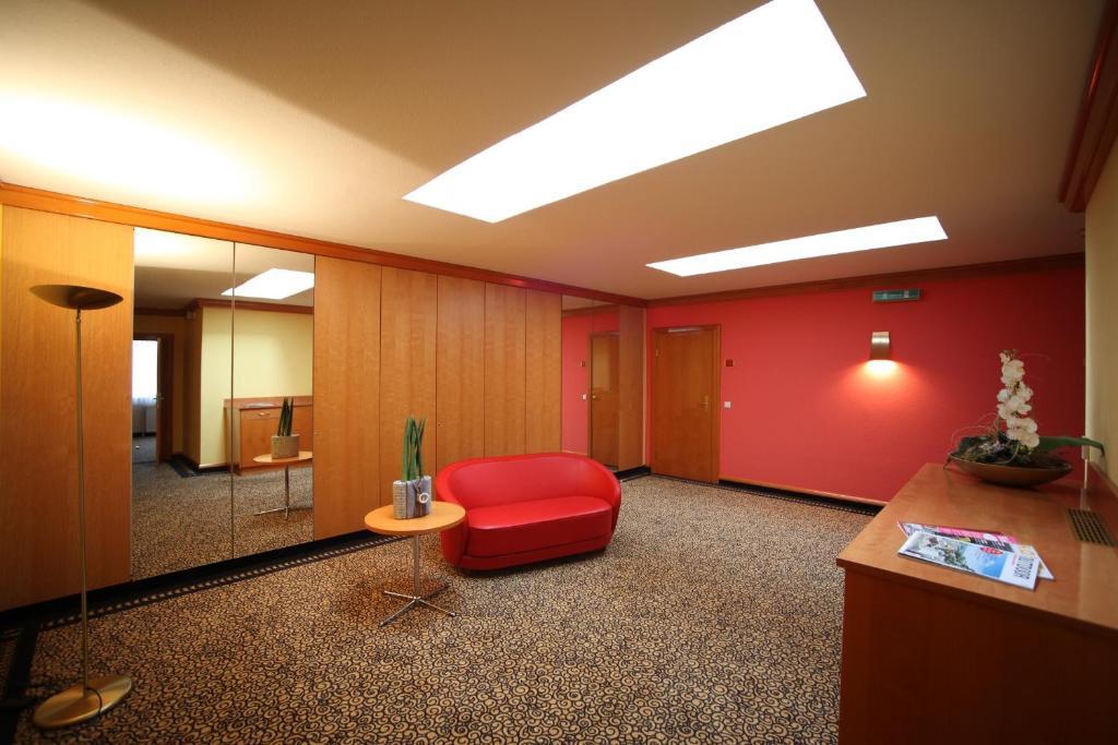 Hotel Matthias Gnarrenburg Bagian luar foto