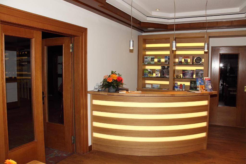 Hotel Matthias Gnarrenburg Bagian luar foto